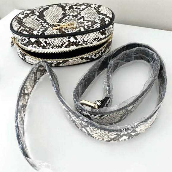 NWT Snake Skin Waist Purse - Picture 2 of 6